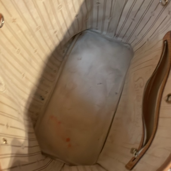 Luis Vuitton Damier Azur MM Neverfull Tote - Picture 8 of 17